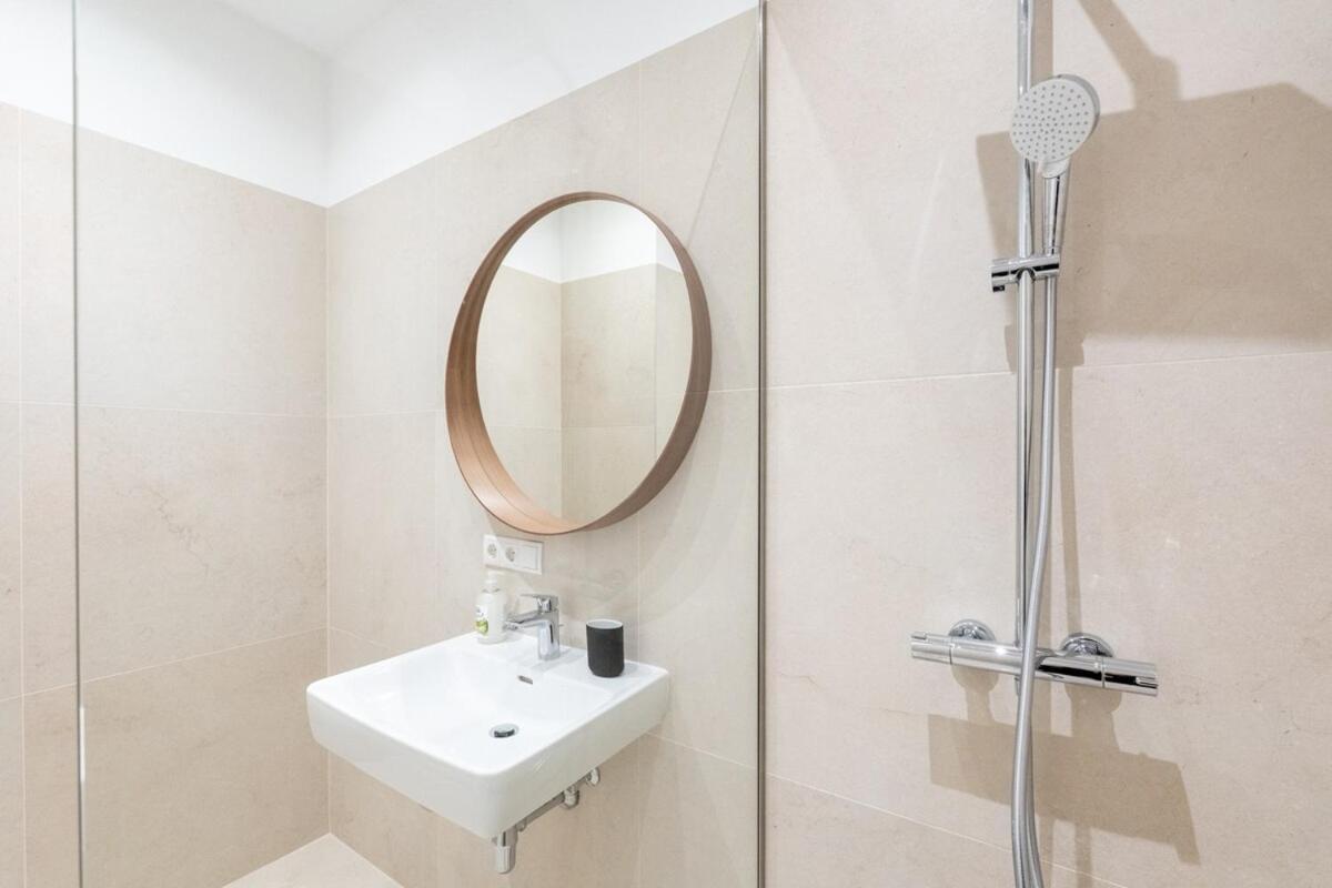 Apartment Premium With Balcony Vienna